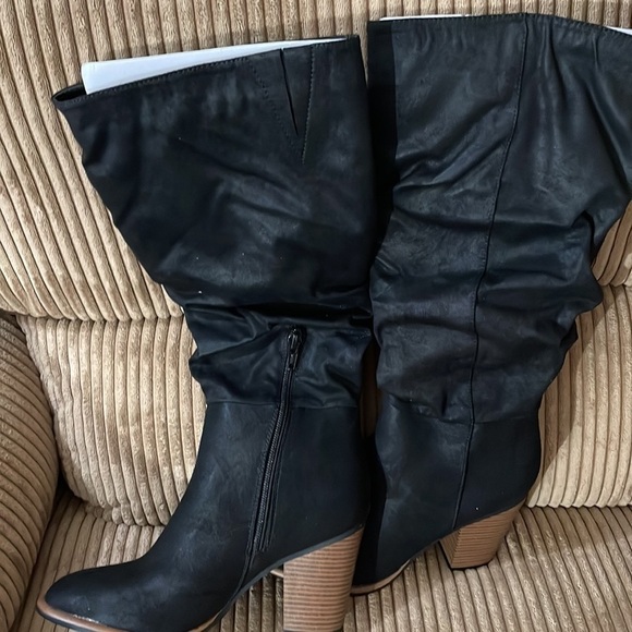 White Mountain comfortable long boots 👢 - Picture 4 of 10